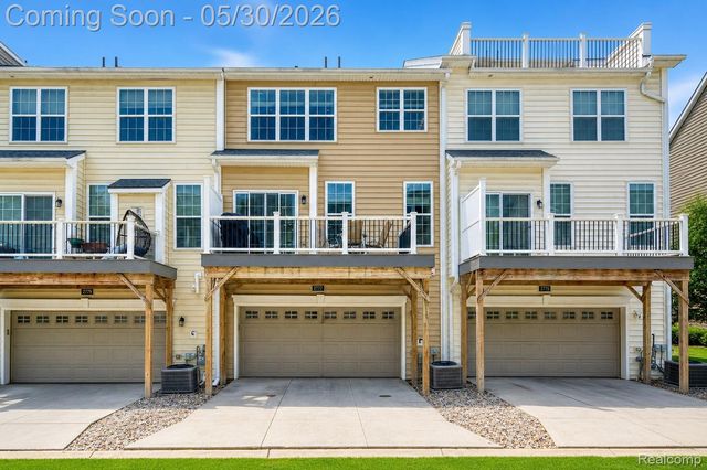 2777 Ashcombe Drive, Ann Arbor, MI 48105