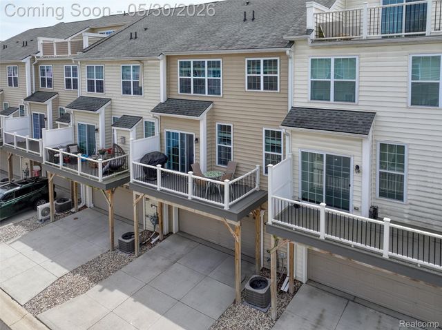 2777 Ashcombe Drive, Ann Arbor, MI 48105