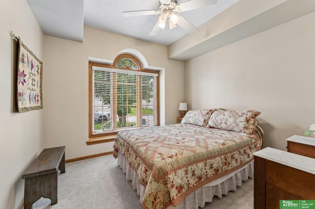 10012 S 172nd Circle, Omaha, NE 68136