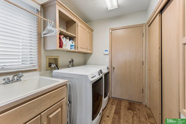 10012 S 172nd Circle, Omaha, NE 68136