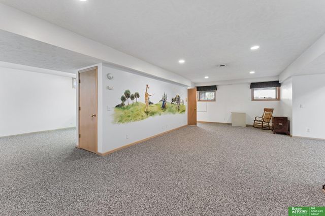 10012 S 172nd Circle, Omaha, NE 68136