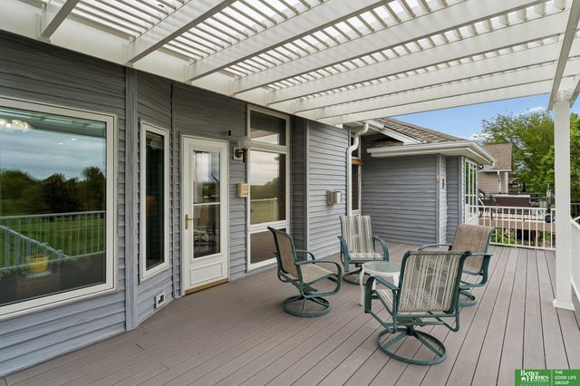 10012 S 172nd Circle, Omaha, NE 68136