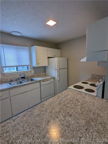 833 Applewood Lane, Fayetteville, NC 28303