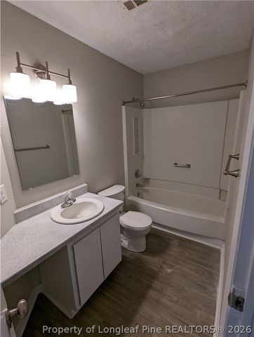 833 Applewood Lane, Fayetteville, NC 28303