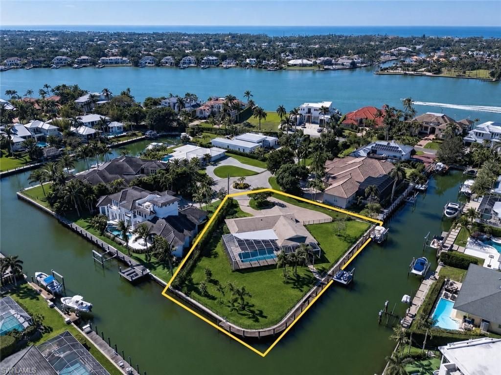 2185 Trout CT, NAPLES, FL 34102 — exterior
