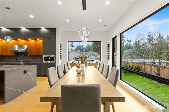 22713 SE 34th Court, Sammamish, WA 98075