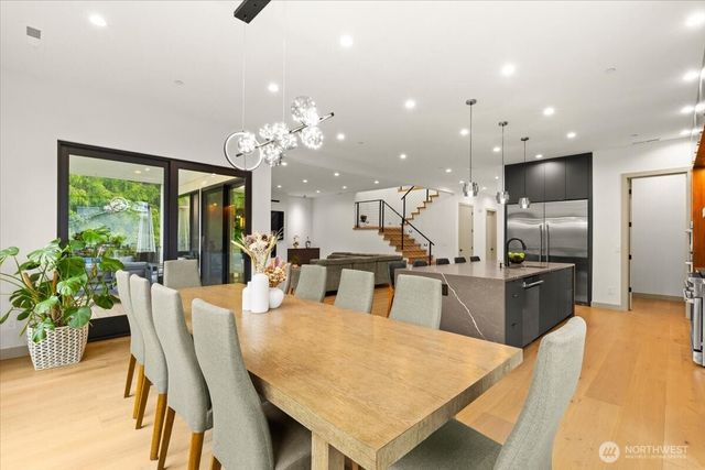 22713 SE 34th Court, Sammamish, WA 98075