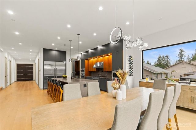 22713 SE 34th Court, Sammamish, WA 98075