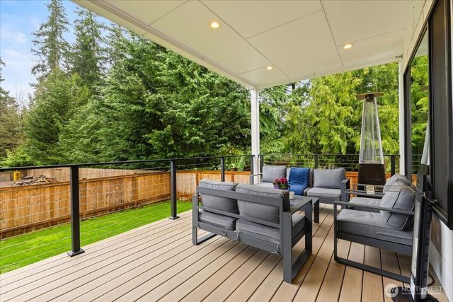 22713 SE 34th Court, Sammamish, WA 98075