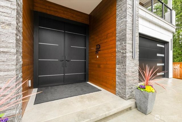 22713 SE 34th Court, Sammamish, WA 98075