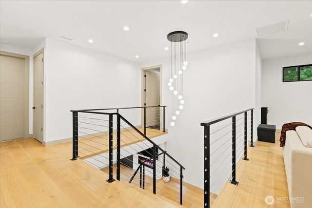 22713 SE 34th Court, Sammamish, WA 98075