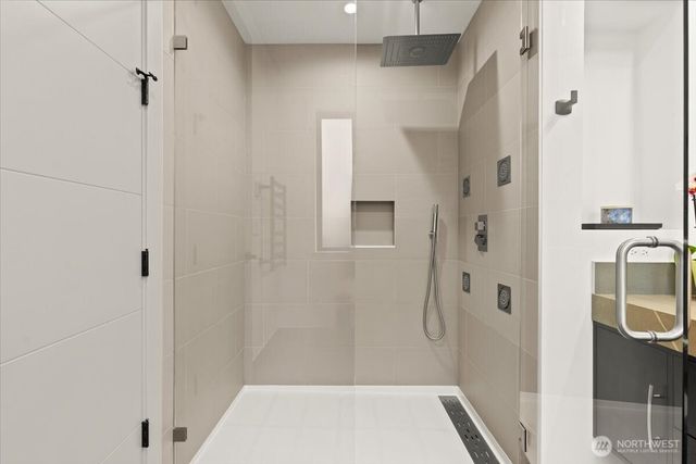 22713 SE 34th Court, Sammamish, WA 98075