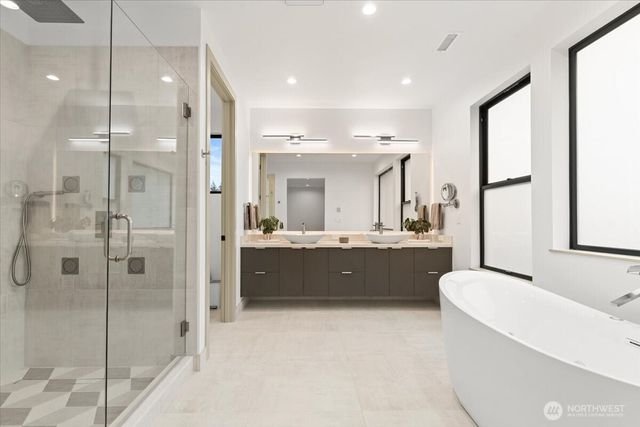 22713 SE 34th Court, Sammamish, WA 98075