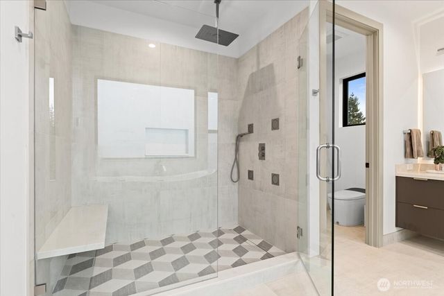 22713 SE 34th Court, Sammamish, WA 98075