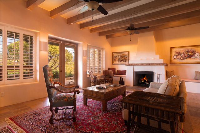 1029 Mansion Ridge Rd, Santa Fe, NM 87501