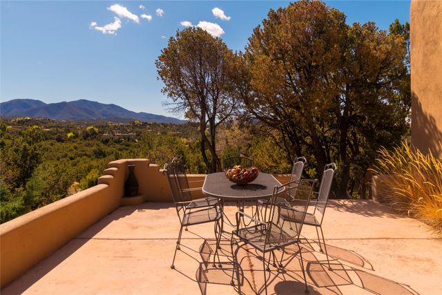 1029 Mansion Ridge Rd, Santa Fe, NM 87501