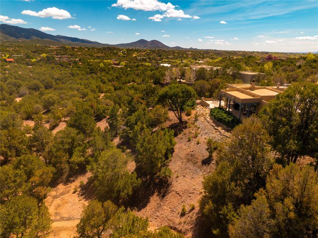 1029 Mansion Ridge Rd, Santa Fe, NM 87501