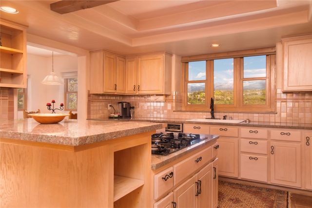 1029 Mansion Ridge Rd, Santa Fe, NM 87501