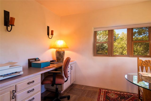 1029 Mansion Ridge Rd, Santa Fe, NM 87501