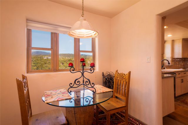 1029 Mansion Ridge Rd, Santa Fe, NM 87501