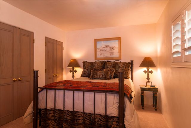 1029 Mansion Ridge Rd, Santa Fe, NM 87501