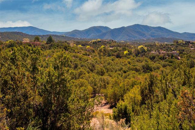 1029 Mansion Ridge Rd, Santa Fe, NM 87501