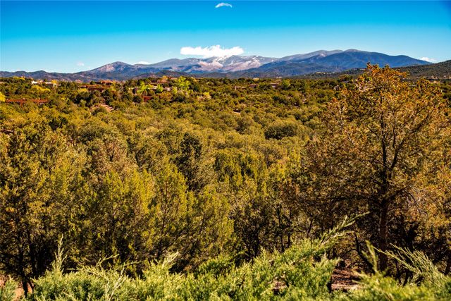 1029 Mansion Ridge Rd, Santa Fe, NM 87501