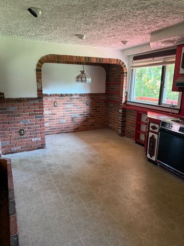 441 N. Quincy St, Brockton, MA 02302