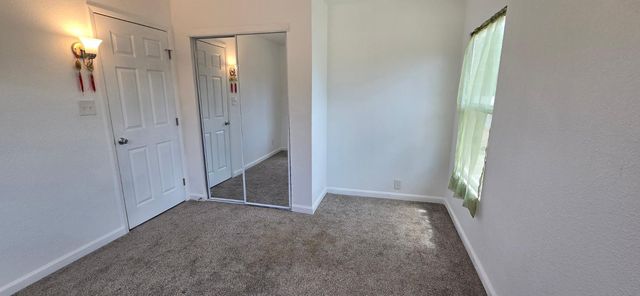 206 Hills Ct, Sacramento, CA 95838