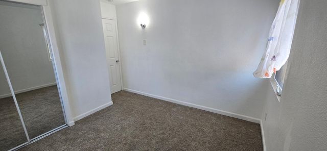 206 Hills Ct, Sacramento, CA 95838