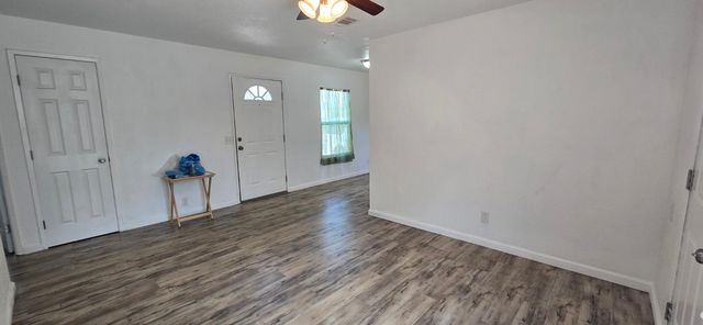 206 Hills Ct, Sacramento, CA 95838