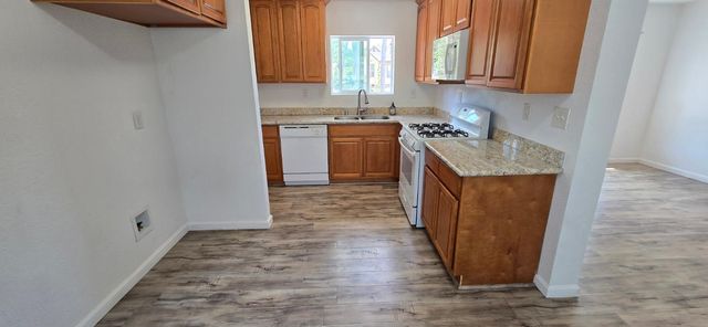 206 Hills Ct, Sacramento, CA 95838
