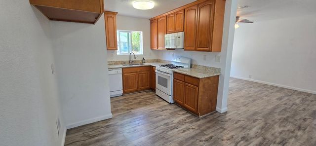 206 Hills Ct, Sacramento, CA 95838