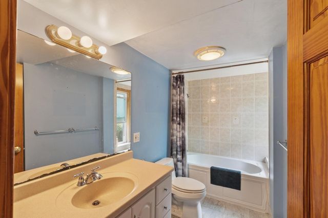 9 Lill Avenue, Newton, MA 02465