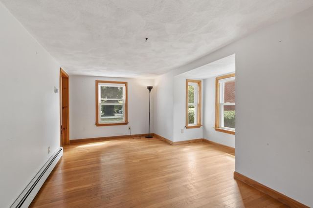 9 Lill Avenue, Newton, MA 02465