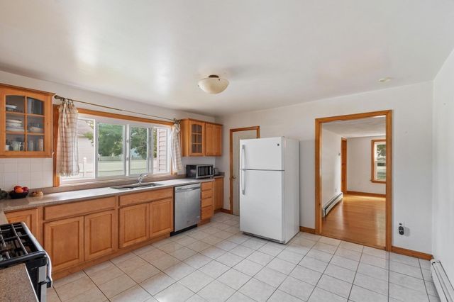 9 Lill Avenue, Newton, MA 02465