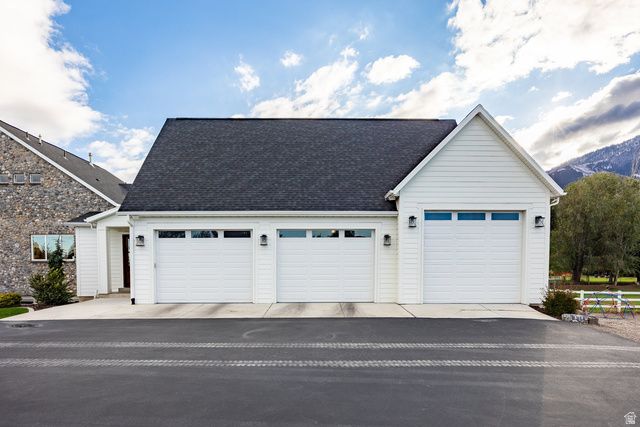 594 E 1000 N, Mapleton, UT 84664