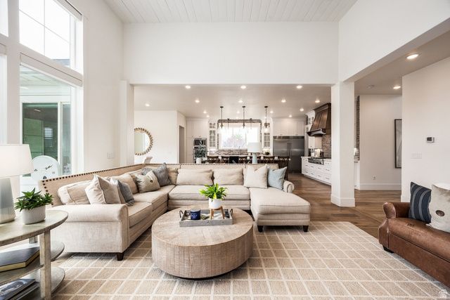 594 E 1000 N, Mapleton, UT 84664