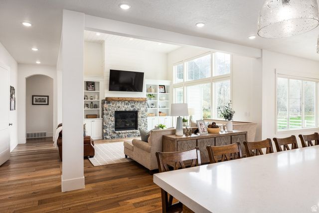 594 E 1000 N, Mapleton, UT 84664