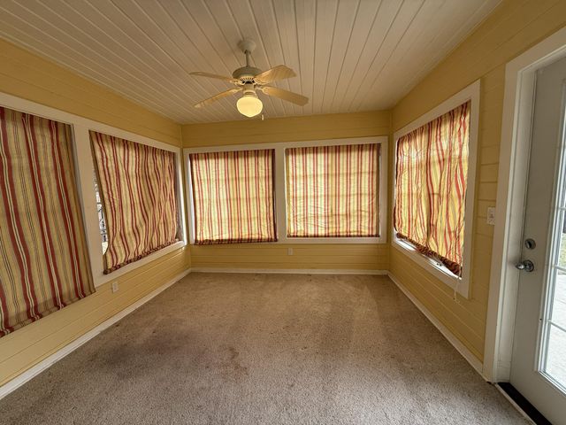 2504 FELDSPAR CT, Columbia, MO 65202