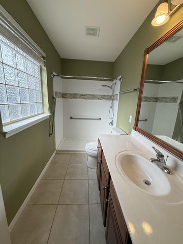 2504 FELDSPAR CT, Columbia, MO 65202