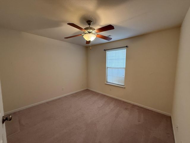 2504 FELDSPAR CT, Columbia, MO 65202