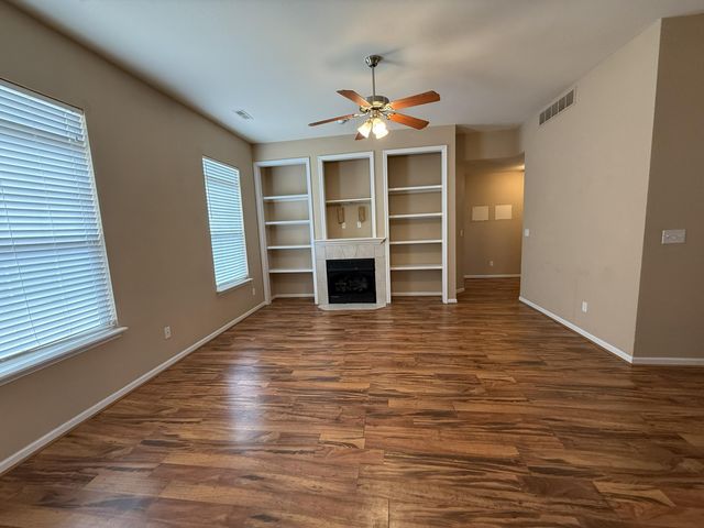 2504 FELDSPAR CT, Columbia, MO 65202