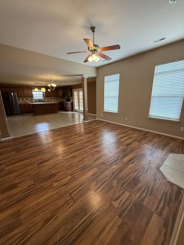 2504 FELDSPAR CT, Columbia, MO 65202