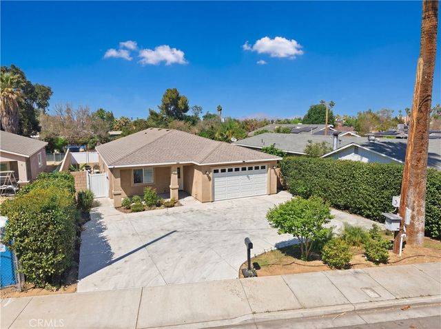 9267 Andrew, Riverside, CA 92503