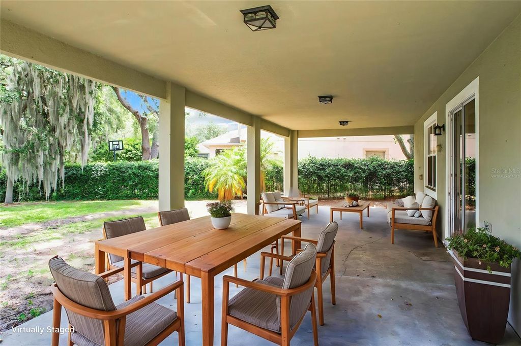 Image 8 of property listing at 3329 LAKE JEAN DRIVE, Orlando, FL 32817