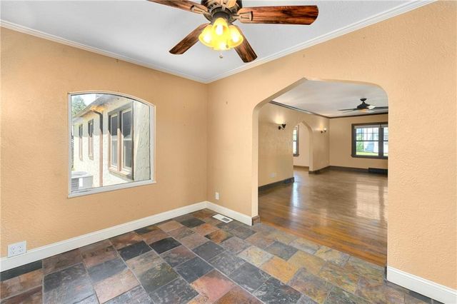 1500 S Broadway Street, Leavenworth, KS 66048