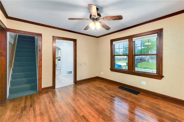 1500 S Broadway Street, Leavenworth, KS 66048