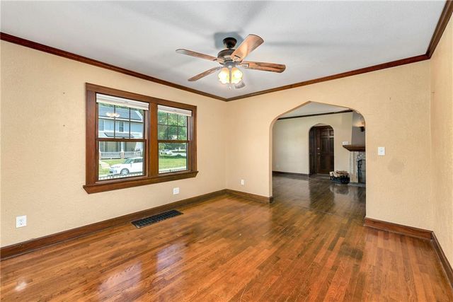 1500 S Broadway Street, Leavenworth, KS 66048