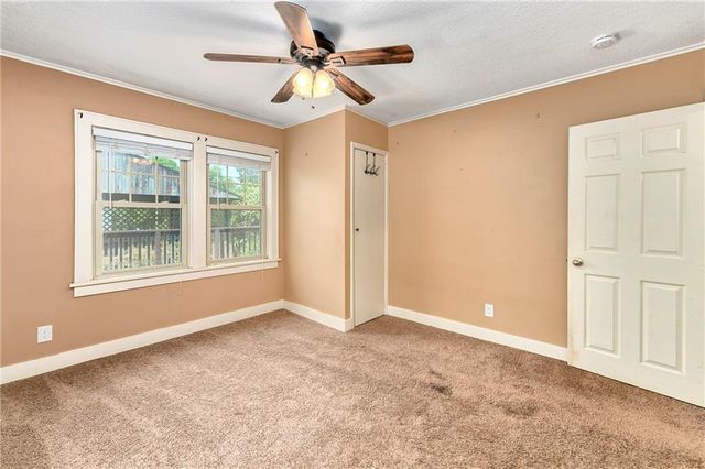 1500 S Broadway Street, Leavenworth, KS 66048